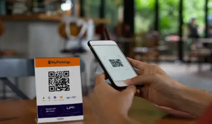 mobileQRNew 00642feb35ee9eb8904163c9b6f5d201