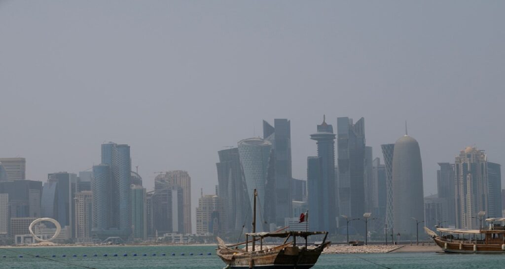 Qatar weather update ഇന്ന് ഉച്ചയ്ക്ക് ശേഷം ഇടിമിന്നലോട് കൂടിയ ശക്തമായ മഴ ; രാത്രിയിൽ താപനില കുറയും 1 RAIN NEWW 1