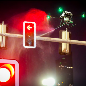 Dubai Traffic Signal Cleaning