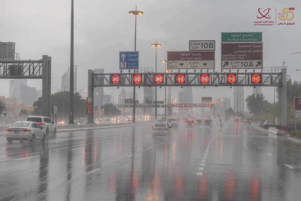 Qatar weather forecast rain March 2026 ഖത്തറിൽ മഴ തുടരുന്നു; ചൊവ്വാഴ്ച മുതൽ വീണ്ടും ശക്തമായേക്കാം, ജാഗ്രതാ നിർദ്ദേശം 1 rain 1111