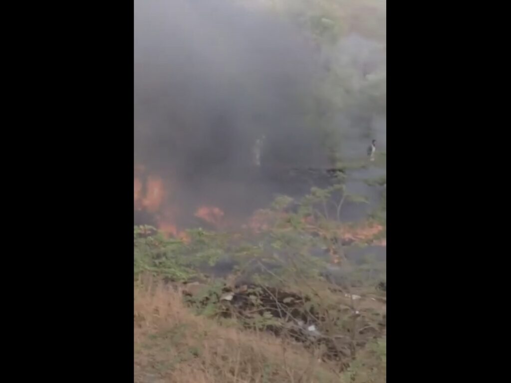 BIG BREAKING: ഇന്ത്യയെ നടുക്കി വീണ്ടും വിമാനം ദുരന്തം; വിമാനം തകർന്നു വീണു 1 175827