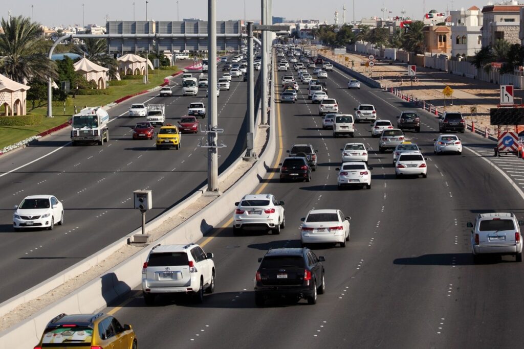2026 01 0421 01 96seo headline 16 wordsabu dhabi police warns residents breaking traffic rules face fines up to 2000 dirhams