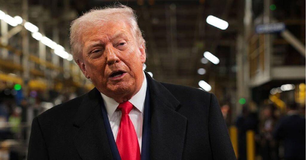 Iran protests ഇറാൻ പ്രക്ഷോഭം: പ്രതിഷേധക്കാർ കൊല്ലപ്പെടുന്നത് തുടരുകയാണെങ്കിൽ സൈനിക നടപടിക്ക് അമേരിക്ക തയ്യാറെന്ന് വൈറ്റ് ഹൗസ് 1 trump