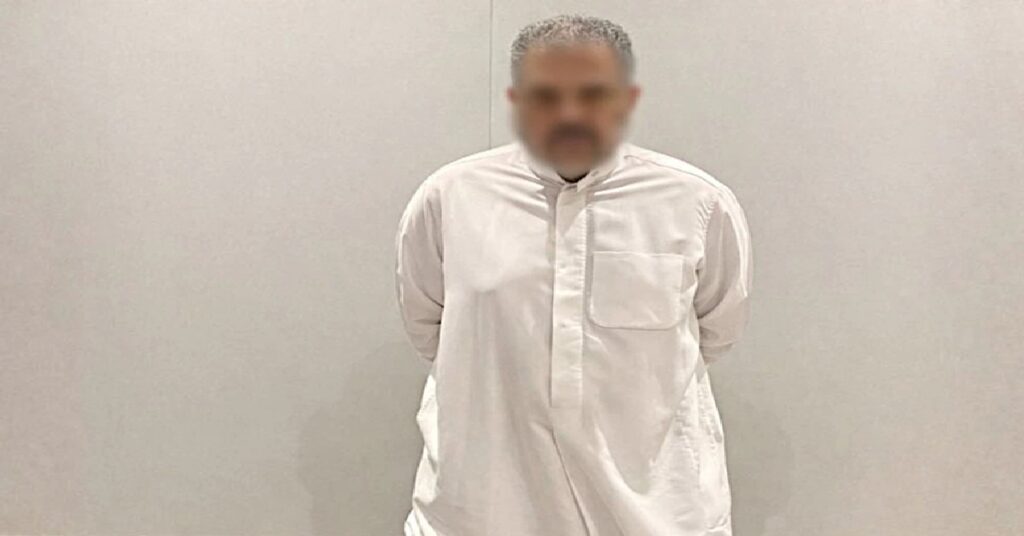 Kuwait security operation :രഹസ്യ വിവരത്തെ തുടർന്ന് മിന്നൽ പരിശോധന ; കുവൈത്തിൽ നിയമവിരുദ്ധമായി തോക്കും വെടിയുണ്ടകളും കൈവശം വച്ചയാൾ പിടിയിൽ 1 kuwait 11111 1