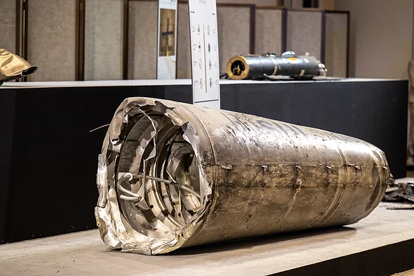 Indian man injured by falling debris;അബൂദബിയിൽ മിസൈൽ ആക്രമണം: അവശിഷ്ടങ്ങൾ വീണ് ഇന്ത്യക്കാരന് പരിക്ക് 1 275492