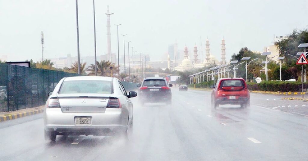 Qatar weather forecast :ഖത്തറിൽ ഇടിമിന്നലോടു കൂടിയ മഴയ്ക്ക് സാധ്യത; വ്യാഴാഴ്ച മുതൽ കാലാവസ്ഥ മാറും; ജാഗ്രത പാലിക്കാൻ നിർദ്ദേശം 1 rain