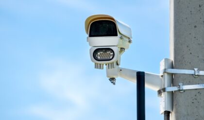 2026 04 2422 04 31uae ai road safety system introduces robot eyes to monitor drivers and improve road safety