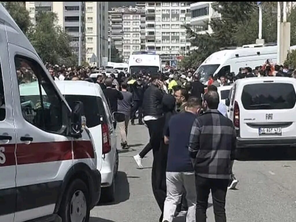 Eighth grader kills 9 people;9 പേരെ കൊന്ന് എട്ടാം ക്ലാസുകാരൻ 1 319521