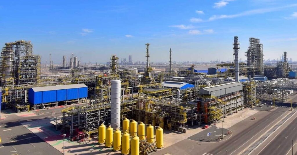 Kuwait Mina Al-Ahmadi refinery drone attack air quality റിഫൈനറി ആക്രമണം: കുവൈറ്റിൽ വായു ഗുണനിലവാരം സുരക്ഷിതം; ആശങ്ക വേണ്ടെന്ന് അധികൃതർ; നിരീക്ഷണം ശക്തമാക്കി 1 KUWAIT SAVEDD 1