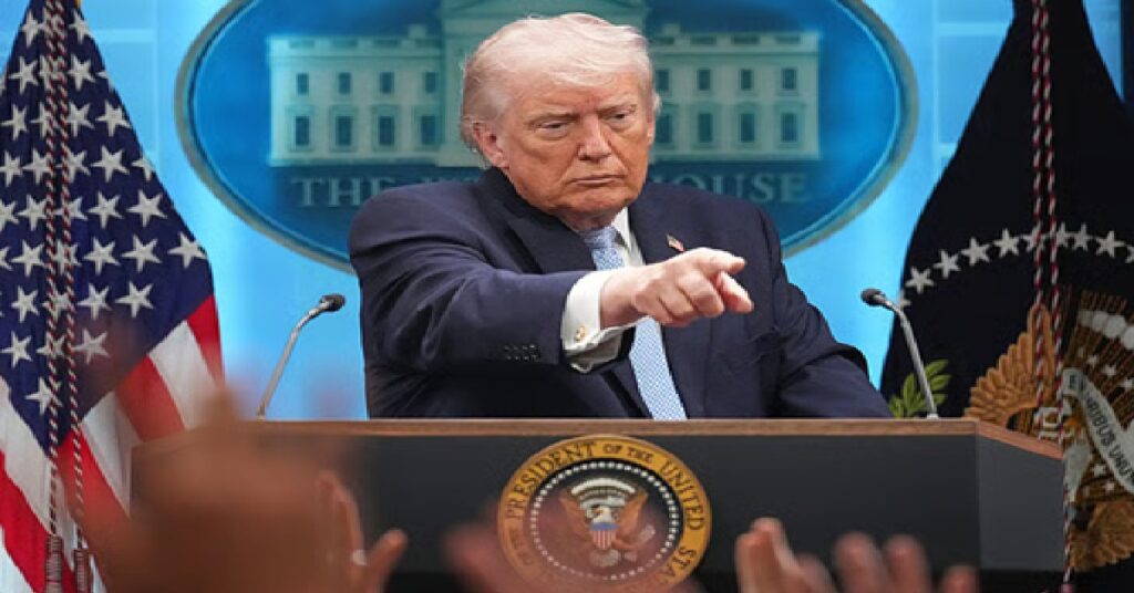 Iran Israel US war updates April : ഇറാനിൽ അതിശക്തമായ മിസൈൽ ആക്രമണം; പാലങ്ങളും റെയിൽവേയും തകർത്തു; ഹോർമുസ് കടലിടുക്ക് തുറക്കാൻ ട്രംപിന്റെ അവസാന മുന്നറിയിപ്പ്; പശ്ചിമേഷ്യ മുൾമുനയിൽ 1 trump 4