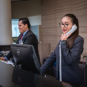 receptionist job uae