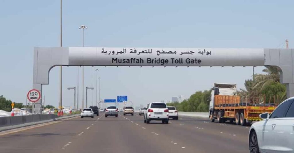 Abu Dhabi free Darb toll Eid Al Adha പെരുന്നാൾ യാത്രകൾ ഇനി ഫ്രീ! അബുദാബിയിൽ 'ദർബ്' ടോൾ ഗേറ്റുകൾ സൗജന്യമാക്കി; പക്ഷേ പ്രവാസികൾ ഈ രണ്ട് റൂട്ടുകളിൽ ശ്രദ്ധിക്കുക! 1 rode 1