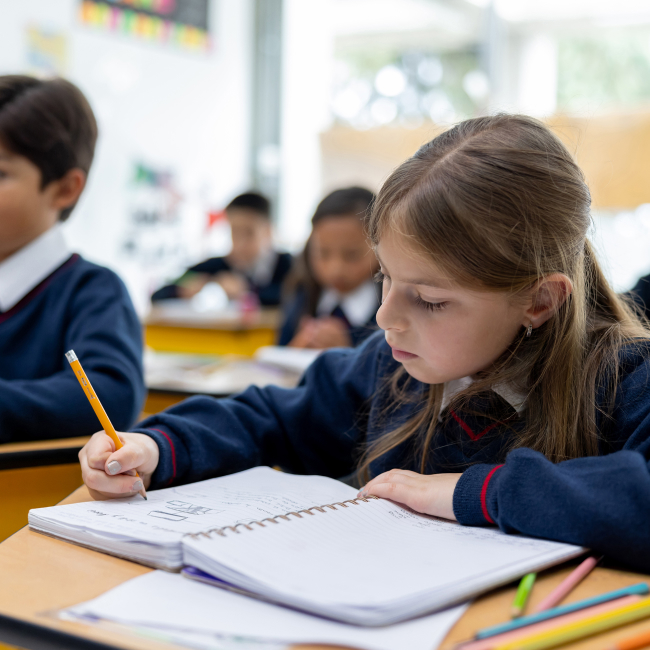 Dubai private school | 2026 അധ്യയന വർഷത്തിലും ഫീസ് വർധനയില്ല; ദുബൈയിലെ സ്വകാര്യ സ്കൂൾ രക്ഷിതാക്കൾക്ക് ആശ്വാസം 1 Dubai private school fees freeze