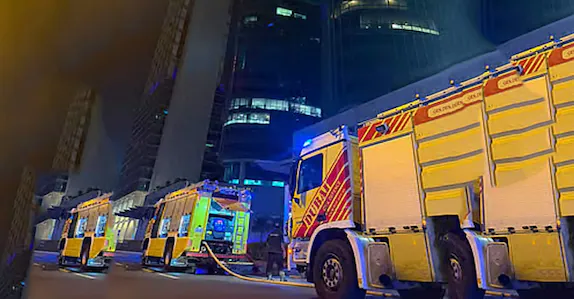 Fire Dubai’s Sheikh Zayed Road ;യുഎഇയിലെ പ്രമുഖ കെട്ടിടത്തില് തീപിടിത്തം റിപ്പോര്ട്ട് ചെയ്തു 1 433335