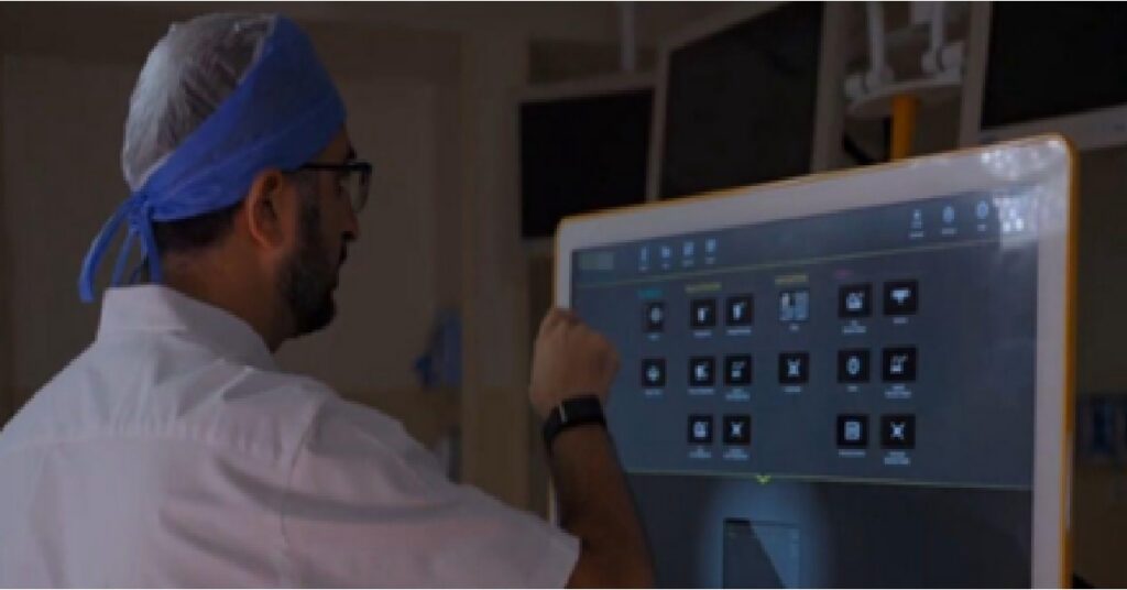 Abu Dhabi brain stimulation medical device പാർക്കിൻസൺസും കഠിനമായ വേദനയും ഇനി മാറും; യുഎഇയിൽ വിജയകരമായി പരീക്ഷിച്ച് പുതിയ സാങ്കേതികവിദ്യ 1 ABU