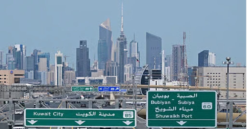 Iran Attack on Kuwait Kills One കുവൈത്തിൽ ഇറാൻ നടത്തിയആക്രമണത്തിൽ ഒരാൾ കൊല്ലപ്പെട്ടു, നിരവധി പേർക്ക് പരിക്ക്, മേഖലയിൽ ആശങ്ക 1 KUWAIT 12333