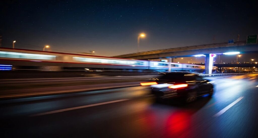 Kuwait speeding drivers കുവൈത്തിൽ അമിതവേഗ വാഹനയാത്രയ്ക്കെതിരെ കർശന നടപടി; നിയമലംഘകർക്കെതിരെ ശക്തമായ പരിശോധന 1 car 3