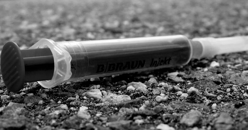Sharjah police drug warning ഇത് തരുന്ന ആനന്ദത്തിന് അല്പായുസ്; 'മുന്നറിയിപ്പ്' അവഗണിച്ച ആള് യുഎഇയില് ജയിലില് 1 lahari