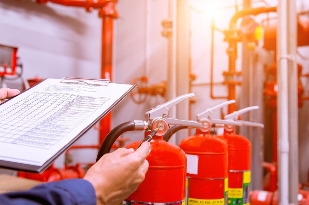 Civil Defence Urges Establishments to Strengthen Fire Safety Measures തീപിടിത്ത സുരക്ഷ ഉറപ്പാക്കൂ; മുന്നറിയിപ്പുമായി സിവിൽ ഡിഫൻസ് 1 1605637176 gallery
