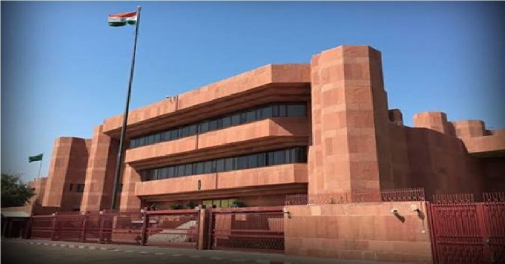 Kuwait Indian Embassy Servicesകുവൈത്തിലെ ഇന്ത്യൻ എംബസി സേവനങ്ങൾക്ക് താൽക്കാലിക നിയന്ത്രണം; ജൂലൈ 19 വരെ അടിയന്തര സേവനങ്ങൾ മാത്രം 1 KUWAIT 555