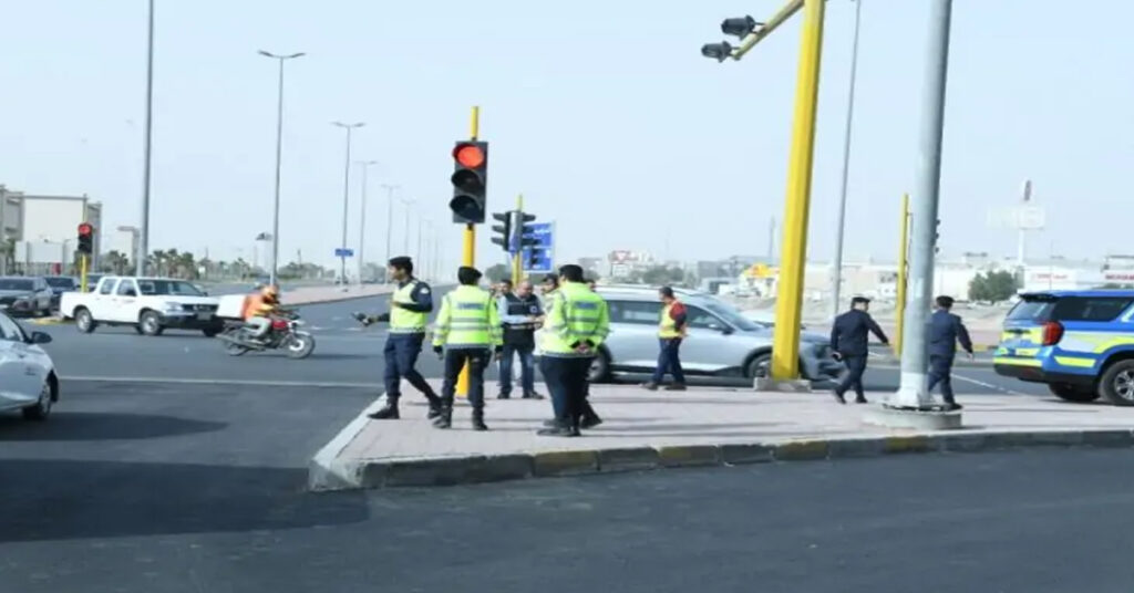 Kuwait traffic department announces new working hours കുവൈറ്റില് ട്രാഫിക് ഡിപ്പാര്ട്ട്മെന്റുകള്ക്ക് പുതിയ പ്രവൃത്തി സമയം; അറിയാം 1 TRAFFIC 1