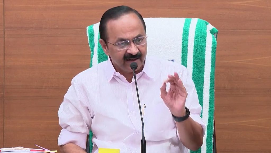 പ്രവാസികൾക്ക് ഓണസമ്മാനം; ക്ഷേമ പെൻഷനായി 32 കോടി രൂപ അനുവദിച്ചു; തുക ഓണത്തിന് മുന്നോടിയായി ബാങ്ക് അക്കൗണ്ടുകളിലെത്തും 1 565112