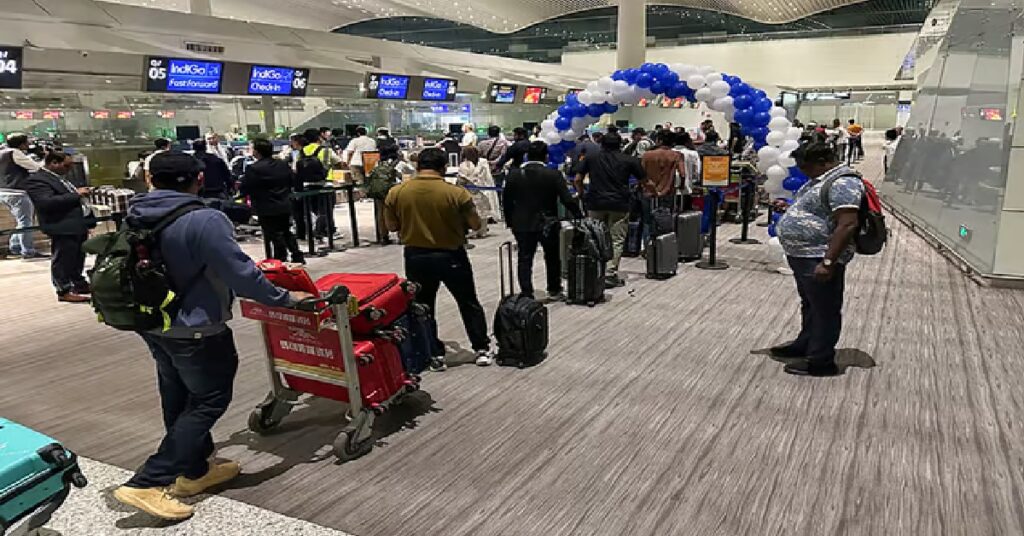 india airport security alert 2026 :ഇന്ത്യൻ വിമാനത്താവളങ്ങളിൽ സുരക്ഷാ പരിശോധന ശക്തമാക്കി; പരിശോധനയ്ക്ക് അധിക സമയം വേണം, യാത്രക്കാർ നേരത്തെ എത്തണം 1 airport neww