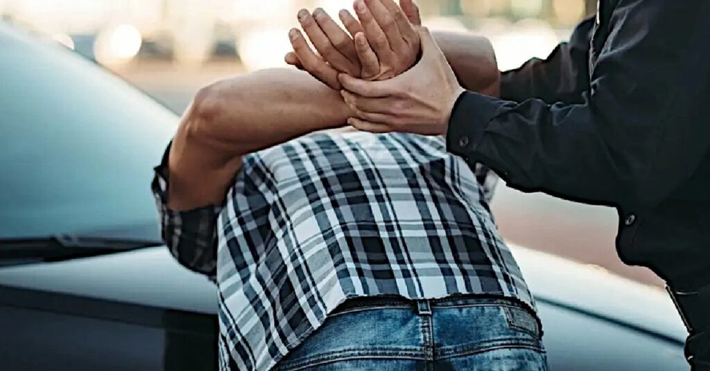Kuwait expat arrest 2026 : 16 വർഷമായി താമസനിയമലംഘനം ; കുവൈറ്റിൽ പ്രവാസി അറസ്റ്റിൽ 1 arrest 456
