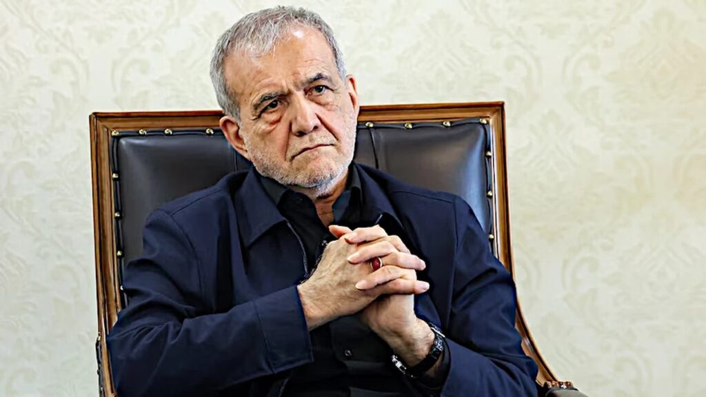 Donald Trump Iran tensions :ട്രംപിനോട് പ്രകോപനം ഒഴിവാക്കണമെന്ന് ഇറാൻ പ്രസിഡന്റ്; ചർച്ചയിലൂടെ പ്രശ്നങ്ങൾ പരിഹരിക്കാമെന്ന് ഇറാൻ പ്രസിഡന്റ് 1 trump