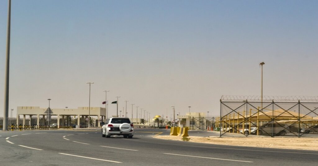 How to enter Qatar by road : സൗദി വഴി ഖത്തറിലേക്ക് റോഡ് യാത്ര; അബു സംറ അതിർത്തിയിൽ അറിയേണ്ട കാര്യങ്ങൾ 1 QATAR 8888 1