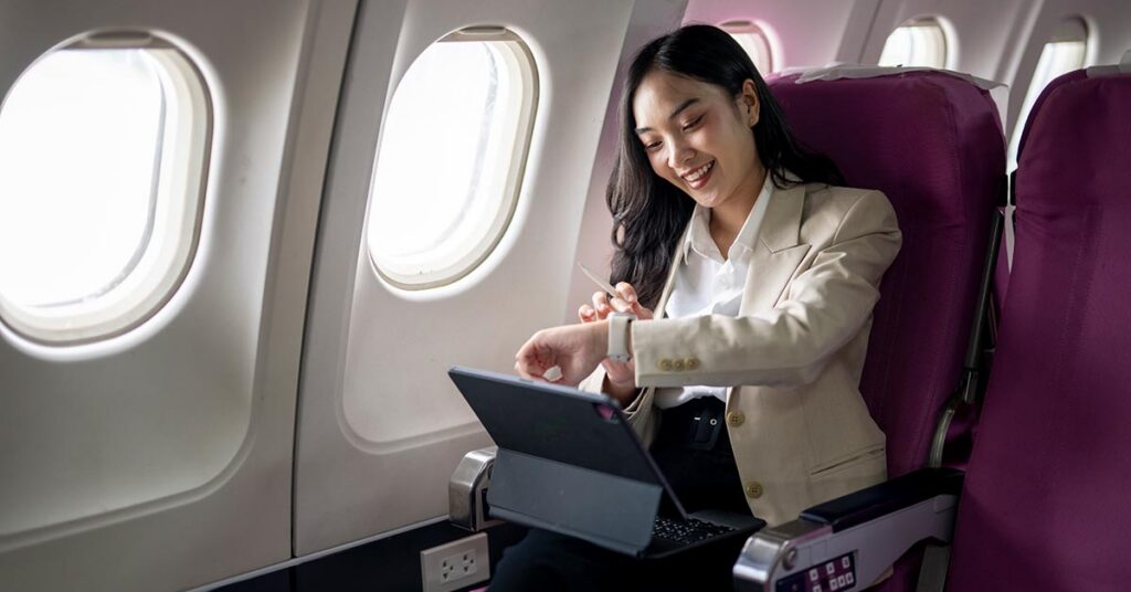 Airlines Resume Flights to the UAE സുരക്ഷാ ആശങ്കകൾ നീങ്ങുന്നു; യുഎഇയിലേക്കുള്ള വിമാന സർവീസുകൾ പുനരാരംഭിച്ച് എയർലൈനുകൾ 1 airline 2 e1789816430973