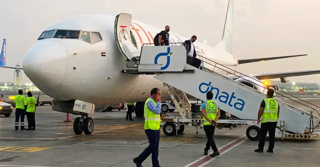 Flydubai Flight Makes Emergency Landing in Saudi Arabia ദുബായിൽനിന്ന് പുറപ്പെട്ട ഫ്ലൈദുബായ് വിമാനം സൗദിയിൽ അടിയന്തരമായി ഇറക്കി; പൈലറ്റുമാർ തമ്മിൽ കയ്യാങ്കളിയെന്ന് റിപ്പോർട്ട് 1 flydubai e1790763943789