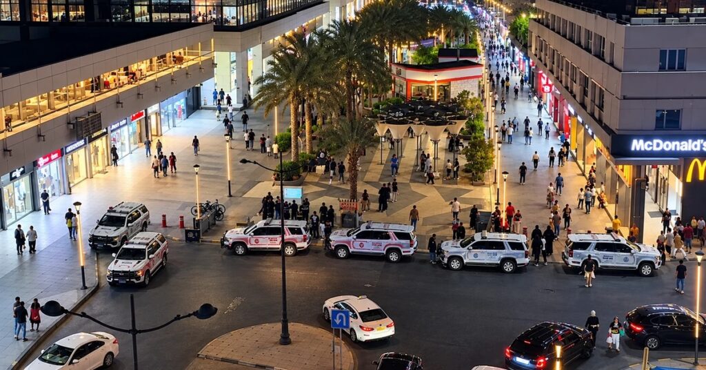 Kuwait traffic violations : കുവൈത്തിൽ ഒരാഴ്ചയ്ക്കിടെ 34,375 ട്രാഫിക് നിയമലംഘനങ്ങൾ; 70 പേർ അറസ്റ്റിൽ 1 kuwait 4444444
