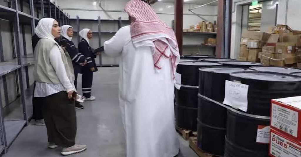 Kuwait imported chemicals inspection കുവൈത്തിൽ ഇറക്കുമതി ചെയ്യുന്ന രാസവസ്തുക്കൾക്ക് കർശന പരിശോധന; കസ്റ്റംസ് നടപടിക്രമങ്ങൾ വിശദീകരിച്ച് പരിസ്ഥിതി അതോറിറ്റി 1 kuwait 454545 1