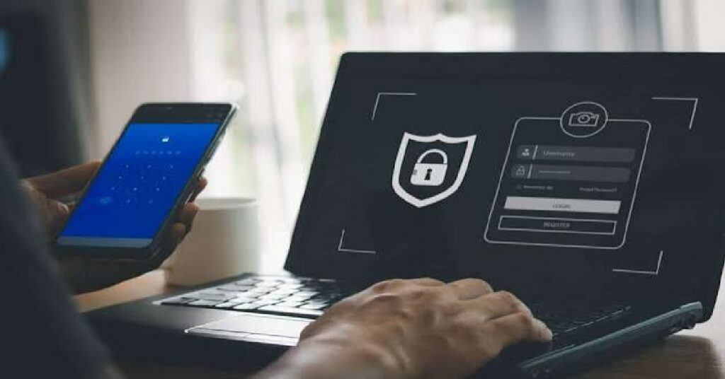 Kuwait cyber fraud കുവൈത്തിൽ സൈബർ തട്ടിപ്പ്; ബാങ്ക് അക്കൗണ്ടിൽനിന്ന് 2,000 ദീനാർ അനധികൃതമായി പിൻവലിച്ചു 1 kuwait 8888888