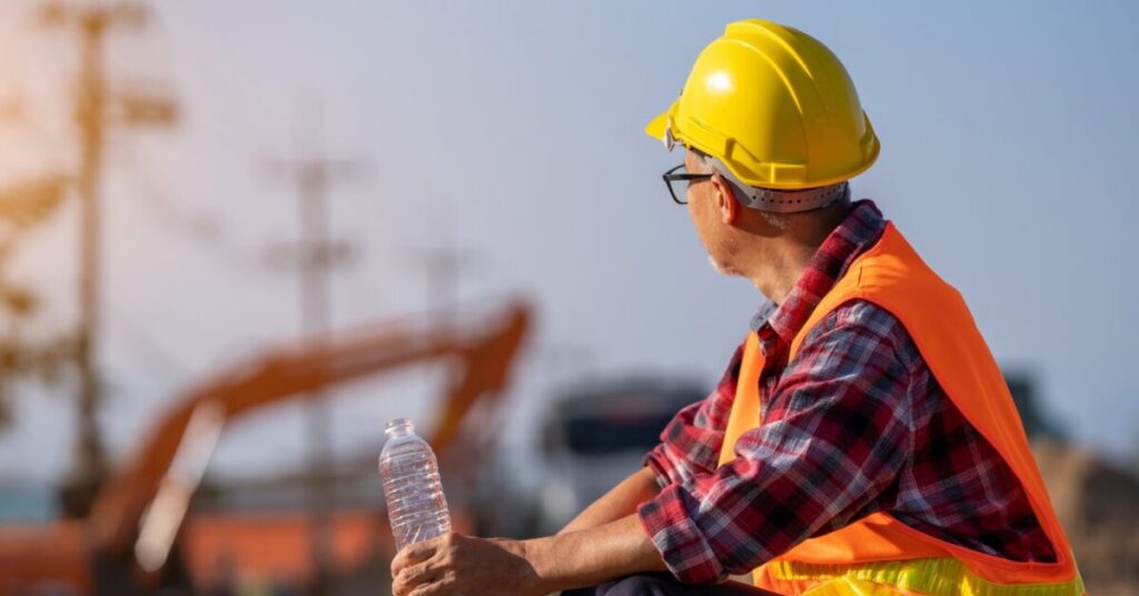 Qatar’s Midday Work Break Law Ends ഖത്തറിലെ ഉച്ചവിശ്രമ നിയമം അവസാനിച്ചു; പ്രതിരോധ നടപടികൾ തുടരും 1 summer job e1789639720584