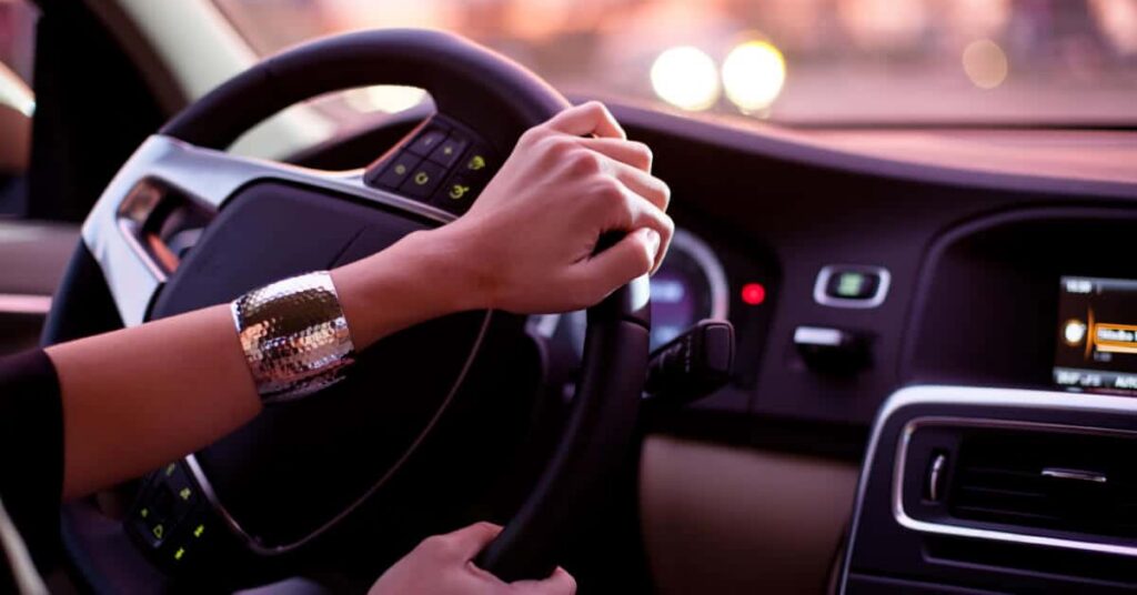 Requirements to Get a Driving Licence in Qatar ഖത്തറിൽ ഡ്രൈവിങ് ലൈസൻസ് എടുക്കാൻ എന്തൊക്കെ വേണം? പ്രായം, രേഖകൾ, ഫീസ് അറിയാം 1 used cars for first time drivers e1790078580840