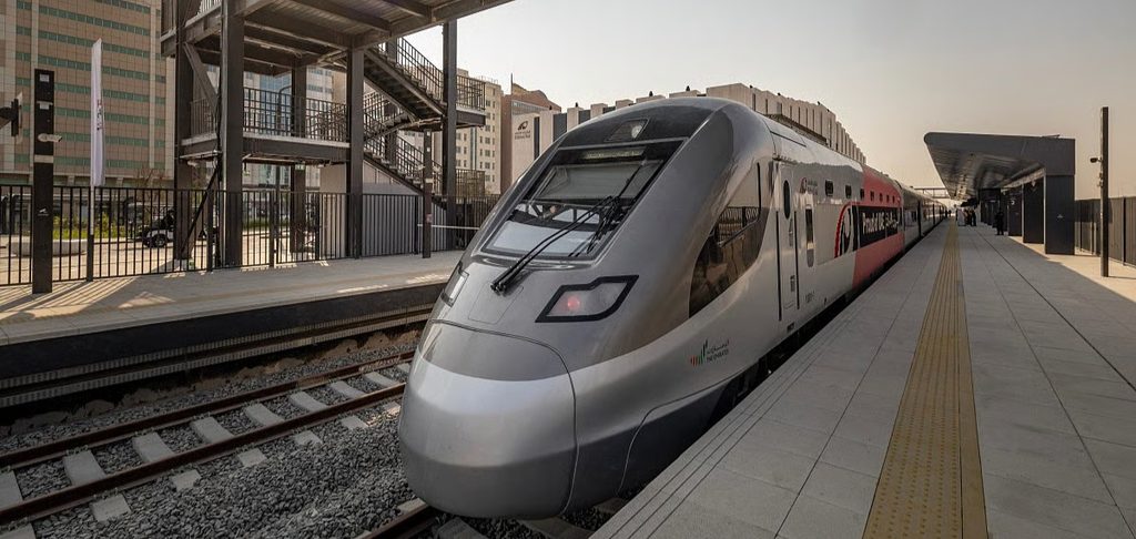 Etihad Rail Ticket Price UAE;യുഎഇയിൽ ഇത്തിഹാദ് ട്രെയിൻ യാത്രയ്ക്ക് ഇനി ചെലവേറും! വാരാന്ത്യങ്ങളിൽ ടിക്കറ്റ് നിരക്ക് ഉയരും; അറിയേണ്ടത് ഇക്കാര്യങ്ങൾ 1 1000091994