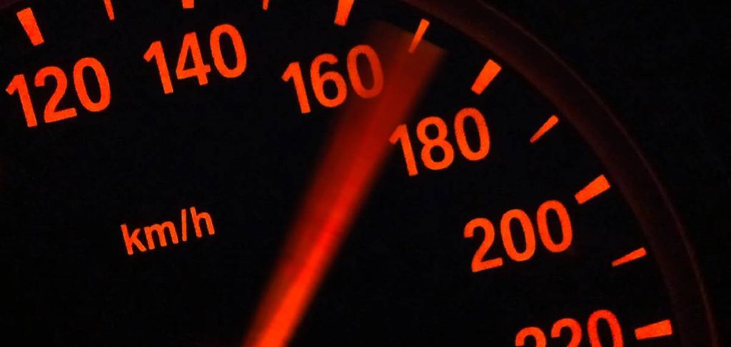 UAE speed limit;യുഎഇയിൽ വാഹനമോടിക്കുന്നവർ ശ്രദ്ധിക്കുക; ഇന്ന് മുതൽ യുഎഇയിലെ ഈ പ്രധാന റോഡിൽ വേഗപരിധി കുറച്ചു 2 1000094897