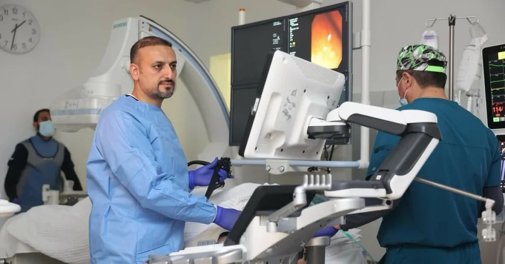 Endoscopic Bile Drainage Procedure കുവൈത്തിൽ ആദ്യമായി ശസ്ത്രക്രിയയില്ലാതെ എൻഡോസ്കോപ്പിക് ബൈൽ ഡ്രെയിനേജ് ചികിത്സ 1 113263 e1790826097834
