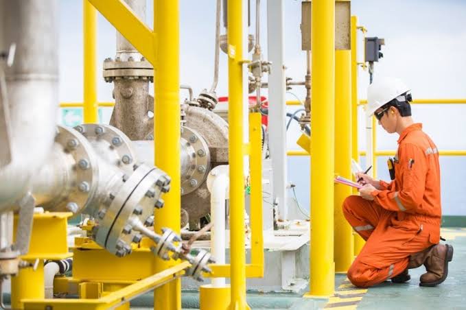 Explore UAE energy-sector vacancies from ENOC, ADNOC, Halliburton, Wood and